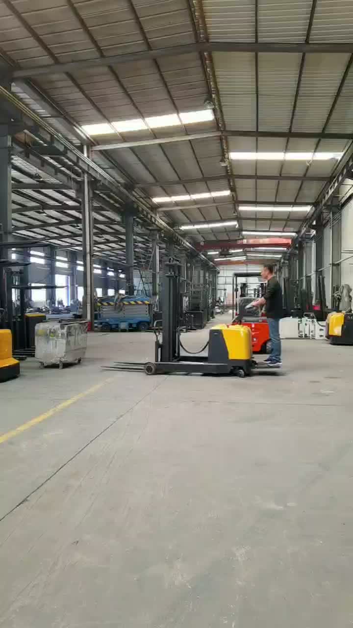 Stand-on counterbalanced forklift truck