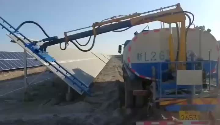 Coche de limpieza solar