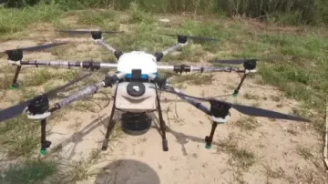 Tta Drone Uav China Uav Drone Crop Sprayer Manufacturers OEM Customized 4-Axis Crop Pesticide Sprayer Drone/Spraying Drone for Power 5L Remote Crop Pesticide1
