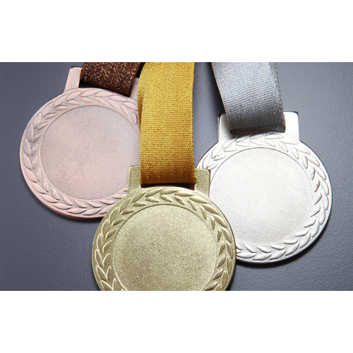 De que é feita a medalha personalizada?