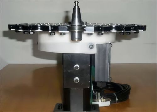 Unterschiede zwischen CNC -Bearbeitungszentren und CNC