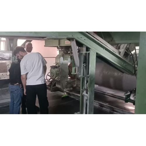 Vidéo de production des uniformes de travail 4