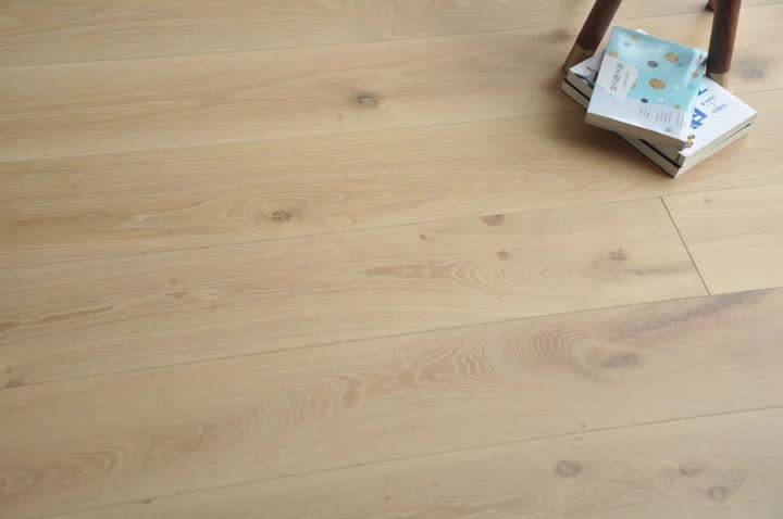 plancher en bois d&#39;ingénierie