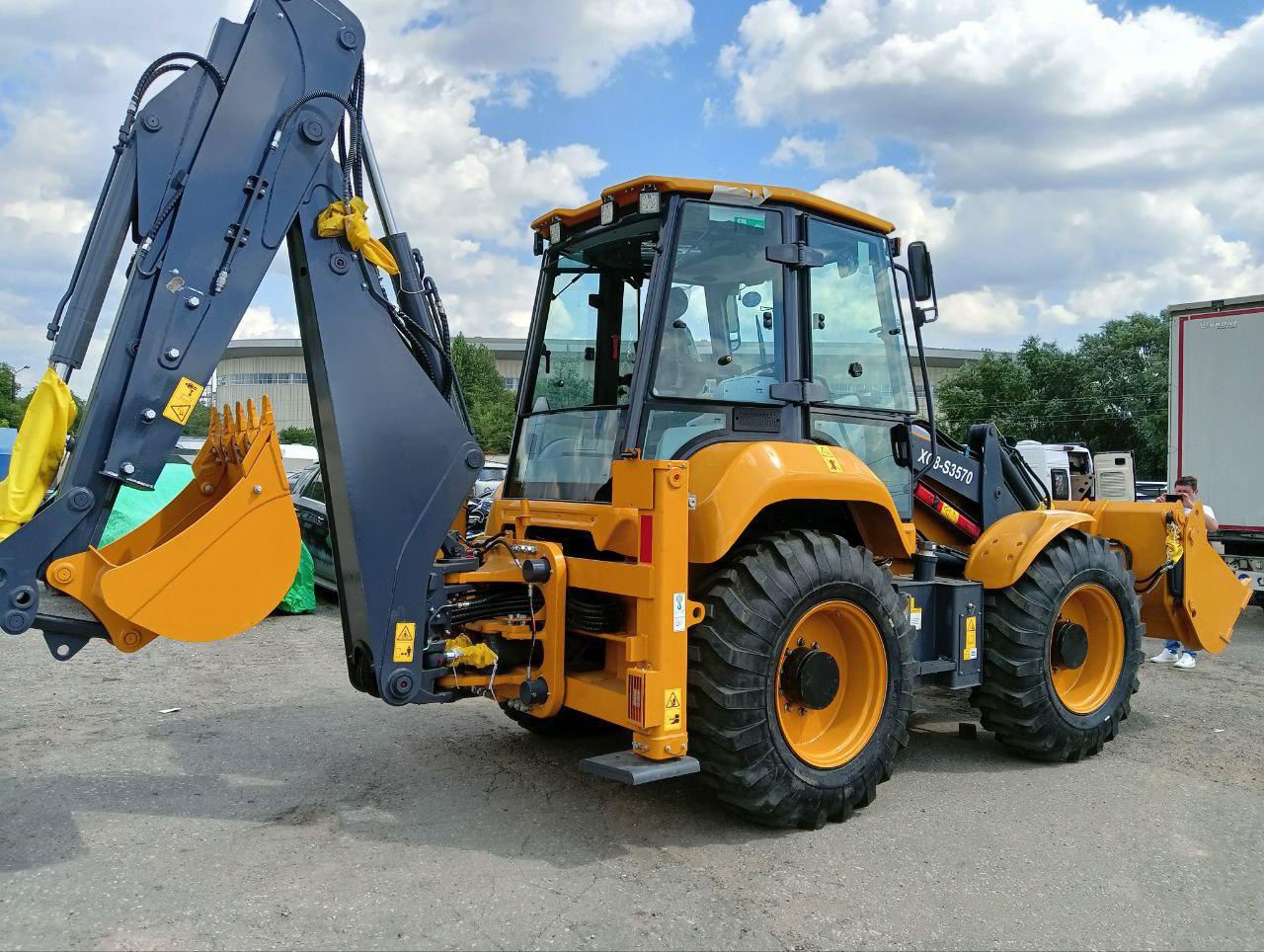 Retroexcavadora personalizable para construcción de ingeniería