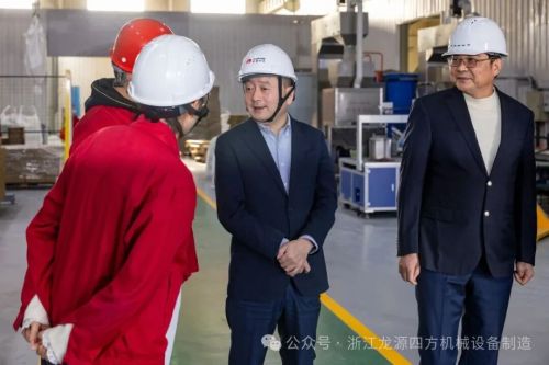 Dinghai ခရိုင် Wang Yinquan သည် "ကြီးမားသောလည်ပတ်မှု, သုတေသန, ကြီးမားသော 0 န်ဆောင်မှု,