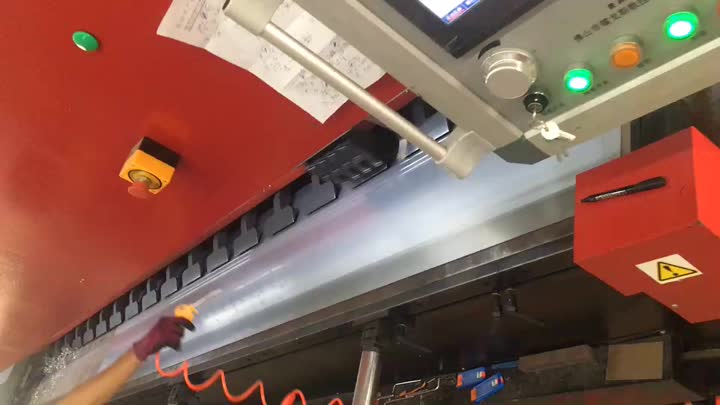 Video voor automatisch paneelvorming Druk op de router