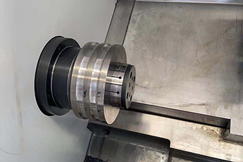 การประยุกต์ใช้เครื่องบดม้วน CNC ในอุตสาหกรรมเหล็ก