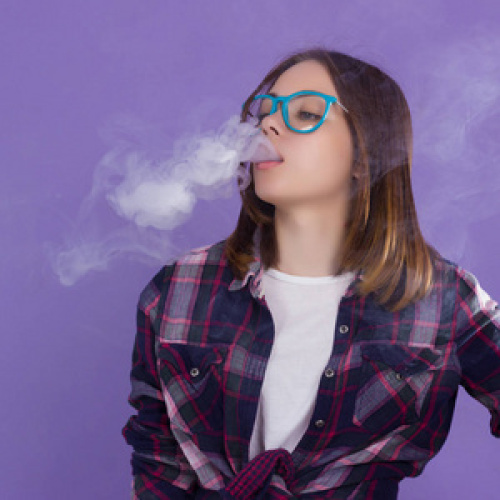 Adolescentes Americanos Puff Bar e Vuse Vape, sabor favorito dos doces de frutas