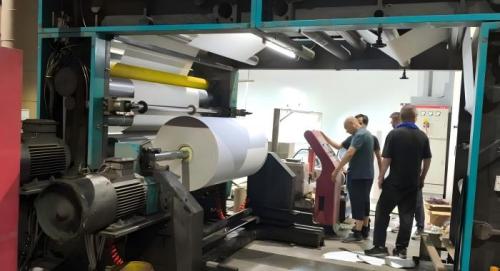 12 Jahre robuste Leistung für stabilen und belastbaren Betrieb. Der V&T-Antrieb mit variabler Frequenz unterstützt Druckereien bei einer stabilen Produktion und einem Effizienzwachstum