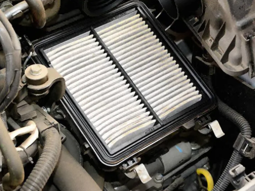 Types de matériaux et analyse comparative des filtres à air automobile