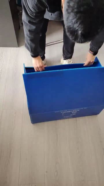 Logistics Box Display