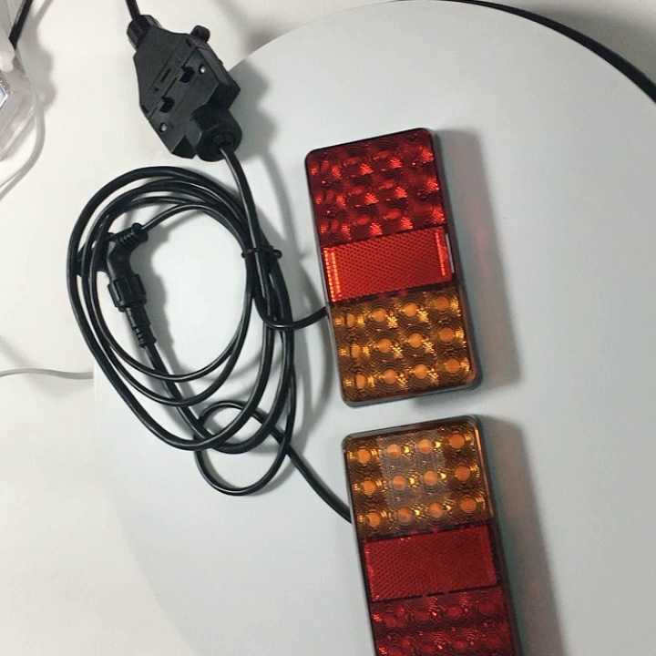 Dual color LED tail light automobile and truck dual color LED tail light signal warning tail light1