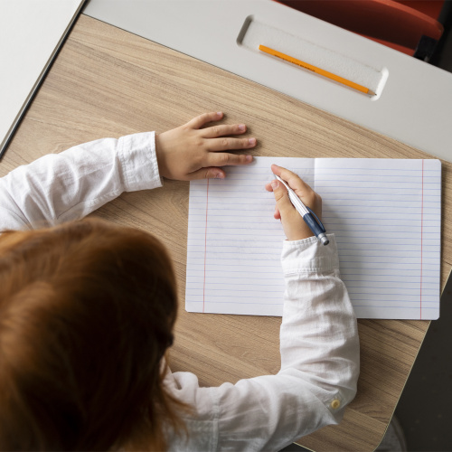 Journal durable, écriture fluide.