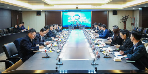 XCMG Group y China Export-Import Bank firmaron un acuerdo de cooperación estratégica directa