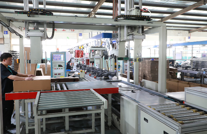 External automatic assembly line
