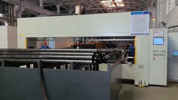 Pipe automatic straightening machine