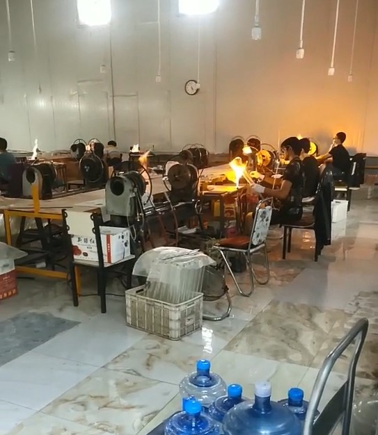 Cangzhou Dingyi Crafts Glass Products Co. Ltd.