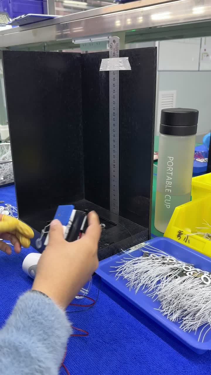 Placa atomizadora de máscara ocular atomizada