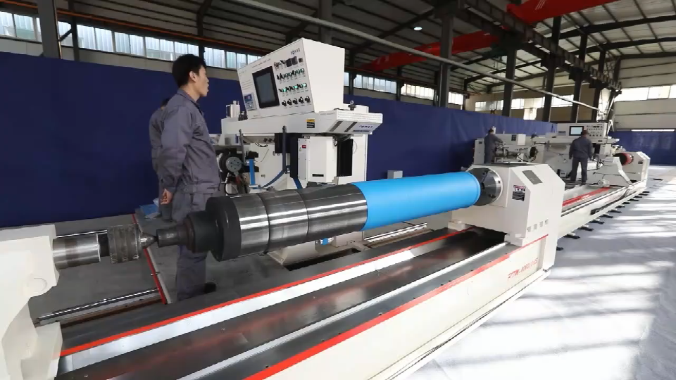 Finished product test video of rubber roller covering machine