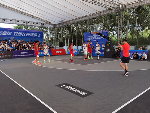 Enlio creates an eye-catching visuals basketball court for you