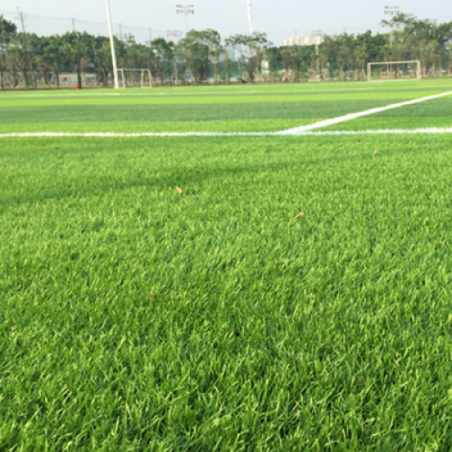 What factors are related to the longevity of artificial turf?