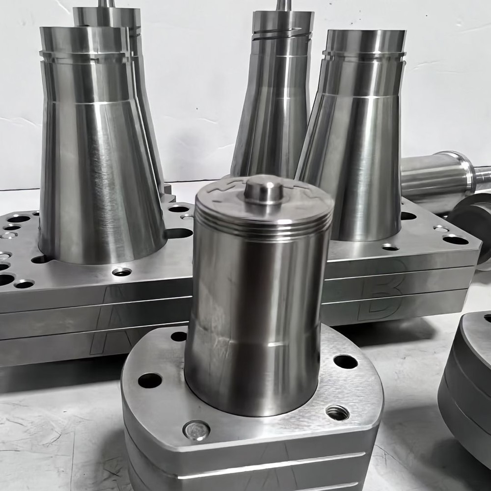 Diseño de molde de inyección de estructura de pétalo472