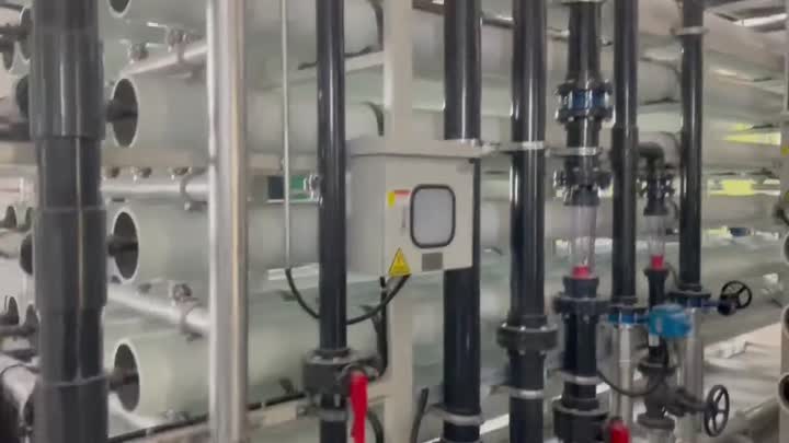 تنقية المياه بالتناضح العكسي