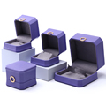 Hanhong Factory Großhandel Schmuckschachtel Verpackung neuer Quadratkette Ringbox mit Metalllila Luxus Leder Schmuckschachtel1