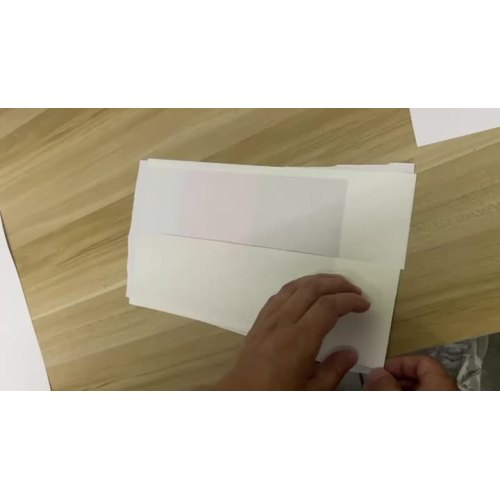 100 g de papier collant