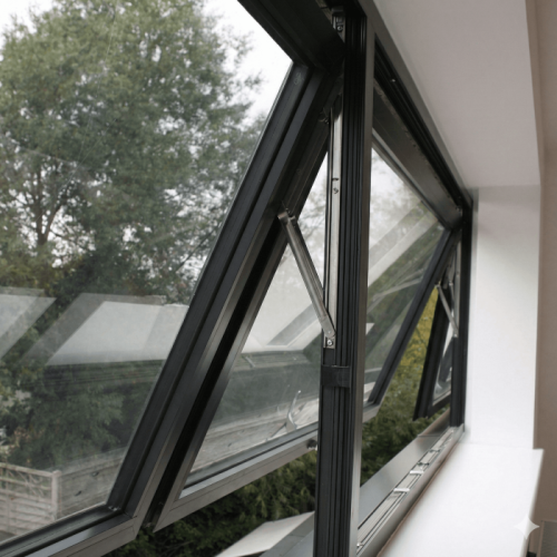 Чаму абсталяванне вызначае прадукцыйнасць алюмініевых вокнаў і дзвярэй