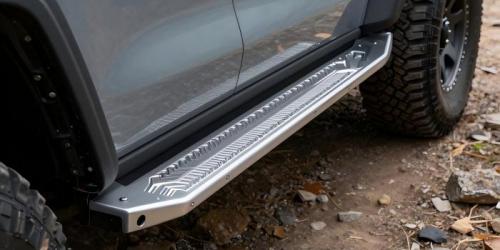 Алюмініевыя падножкі: чаму яны важныя для пазадарожнікаў