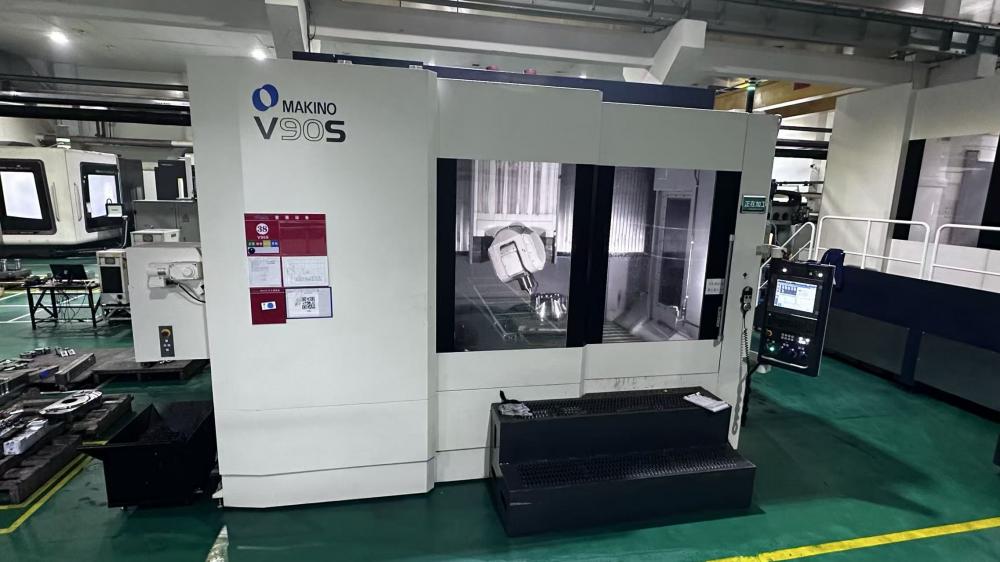 Japanese Makino V90S 5-Axis CNC