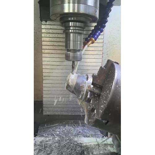 Mielenie dziury w centrum obróbki