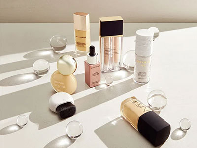 Trendy ve Fonksiyonel Kozmetik Çantaları: Modern Güzellik ve Günlük Yaşamın Olmazsa Olmaz Aksesuarı