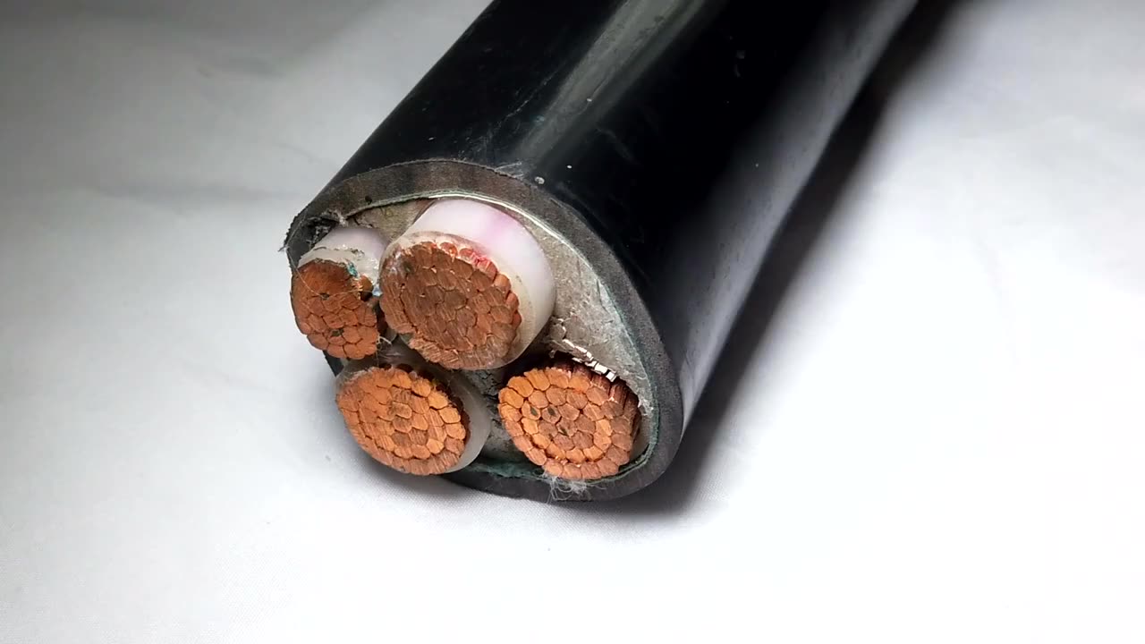 4 Core Copper 35 sq mm 50 sq mm 70 sq mm XLPE Insulated Armoured Electric Power Cable1