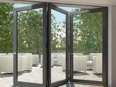 تطور الزجاج العازل للصوت: الابتكار عالي الأداء يعيد تعريف الحياة الهادئة والخضراء في عام 2026