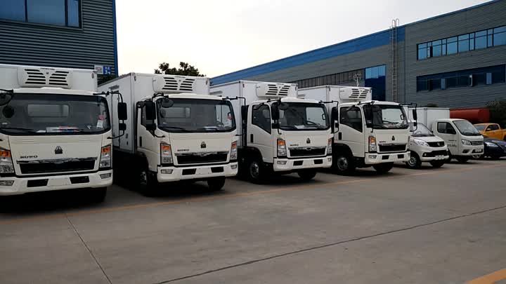 SINOTRUK 5 Tons Refrigerated Van Trucks