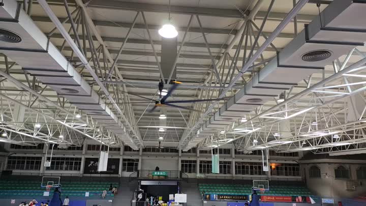 ventilateur de plafond Marckeez HVLS pour stade intérieur