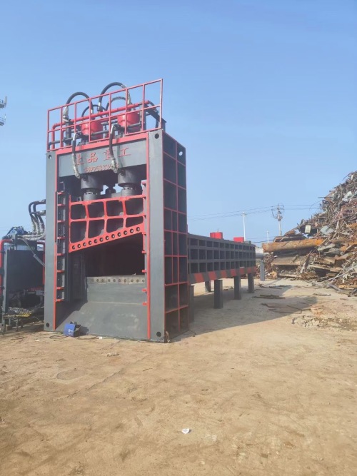 Presă de balotat hidraulic de mare capacitate