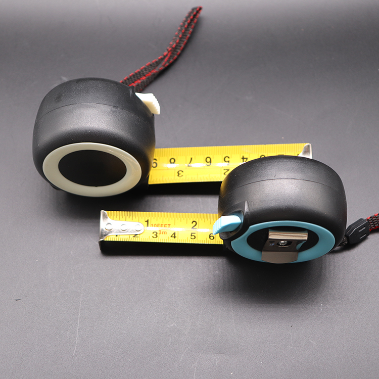 Measuring Tape with steel blade