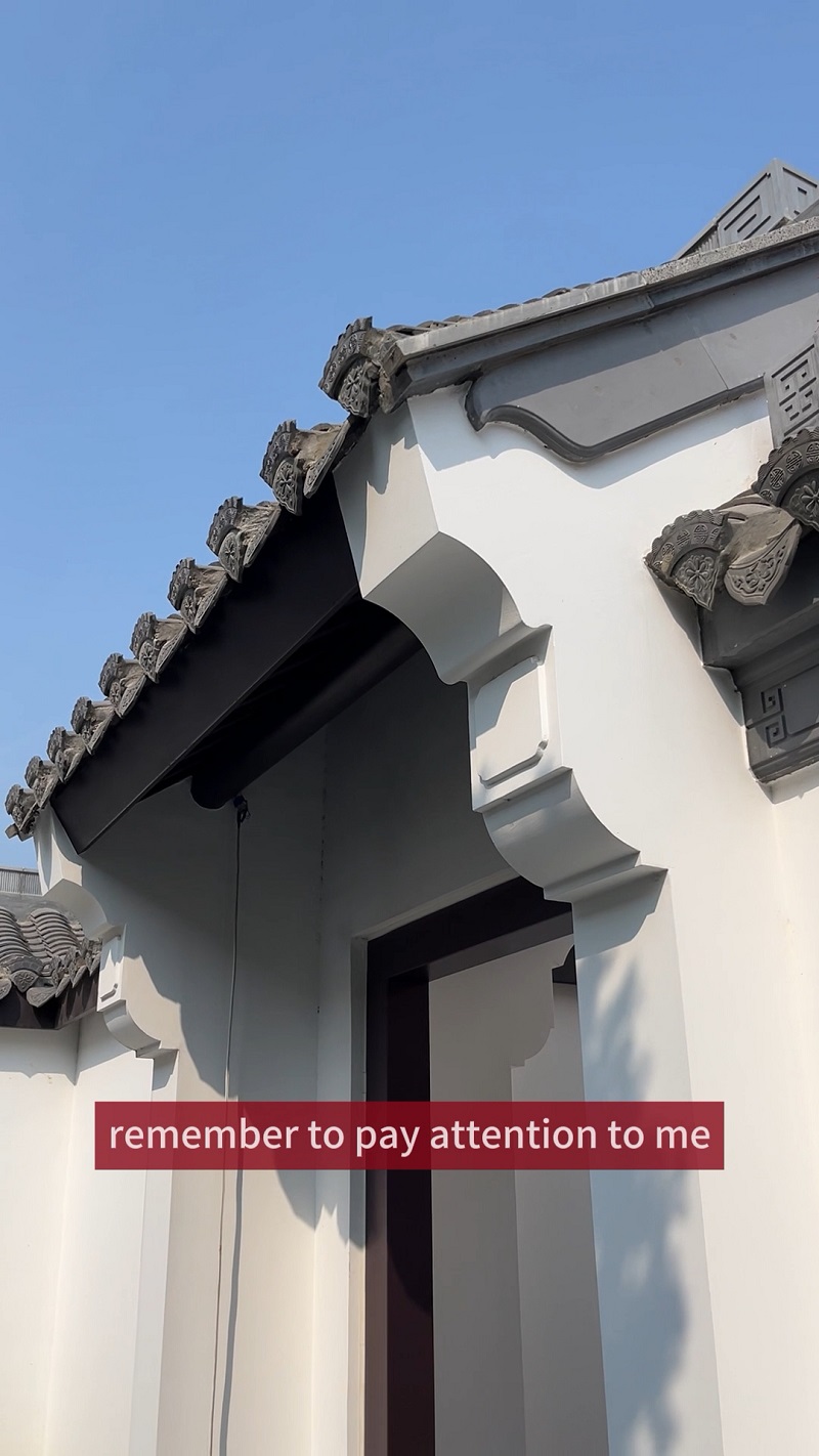 Exquisite Gate Piers in Chinese Style