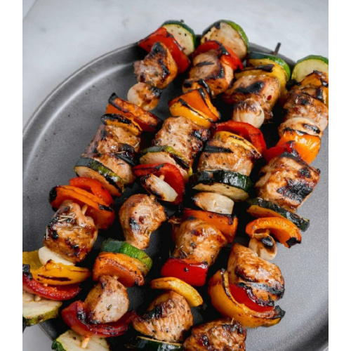 American-style mixed grilled chicken skewers