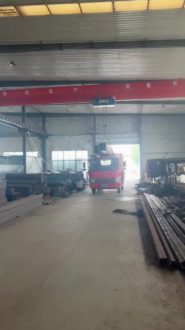 أنبوب فولاذي مربع