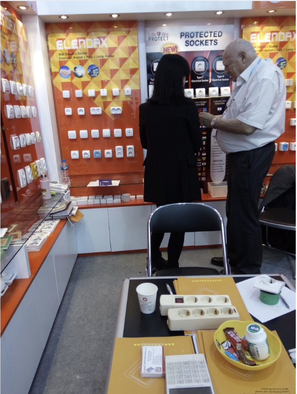 Exhibition customers introduce their products