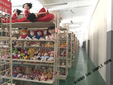 NINGBO DAC ARTS & CRAFTS COMPANY