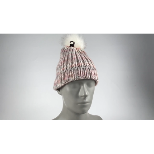 Cappello beanie con cuffia e pom