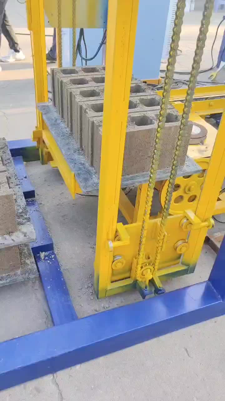 Автоматическая машина для изготовления блоков