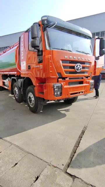 Sinotruk HOWO Fuel Tank Truck Tankers