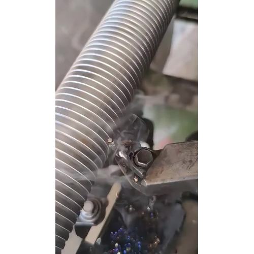 sản xuất vít và thùng