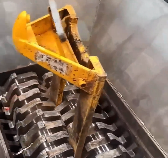 Shredder di scarto di metallo